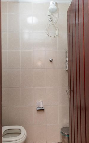 Casa à venda com 134m², 3 quartos e 2 vagasBanheiro 2