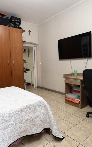 Casa à venda com 134m², 3 quartos e 2 vagasSuíte