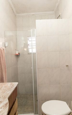 Casa à venda com 134m², 3 quartos e 2 vagasBanheiro da Suíte