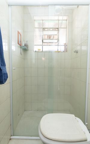 Casa à venda com 134m², 3 quartos e 2 vagasBanheiro 1