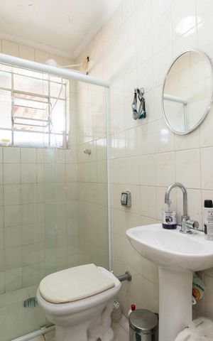 Casa à venda com 134m², 3 quartos e 2 vagasBanheiro 1