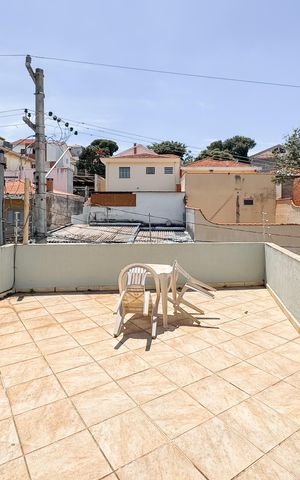Casa à venda com 150m², 3 quartos e 2 vagas Casa à venda com 150m², 3 quartos e 2 vagasVaranda da Suíte Master