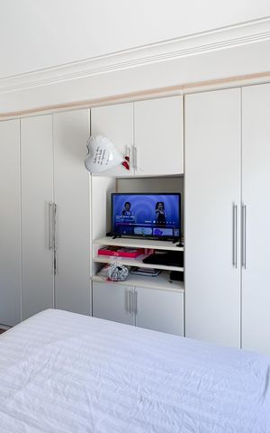 Casa à venda com 150m², 3 quartos e 2 vagas Casa à venda com 150m², 3 quartos e 2 vagasSuíte master