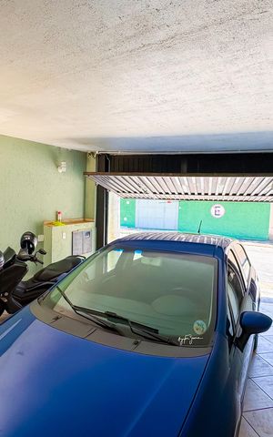 Casa à venda com 150m², 3 quartos e 2 vagas Casa à venda com 150m², 3 quartos e 2 vagasGaragem
