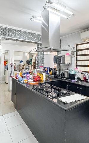 Casa à venda com 150m², 3 quartos e 2 vagas Casa à venda com 150m², 3 quartos e 2 vagasCozinha