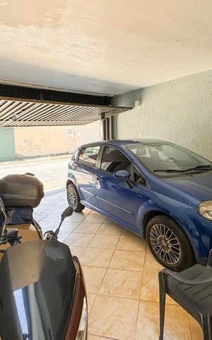 Casa à venda com 150m², 3 quartos e 2 vagas Casa à venda com 150m², 3 quartos e 2 vagasGaragem