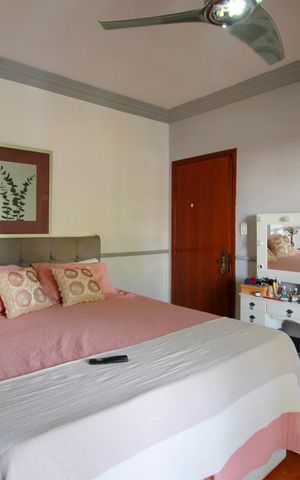 Casa à venda com 316m², 4 quartos e 4 vagasQuarto 2