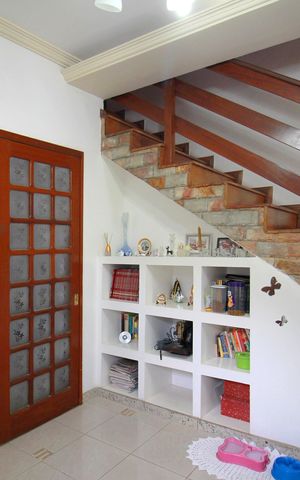 Casa à venda com 316m², 4 quartos e 4 vagasSala