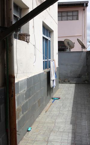 Casa à venda com 360m², 3 quartos e 3 vagasCasa 3 Corredor