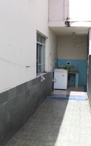 Casa à venda com 360m², 3 quartos e 3 vagasCasa 3 Corredor