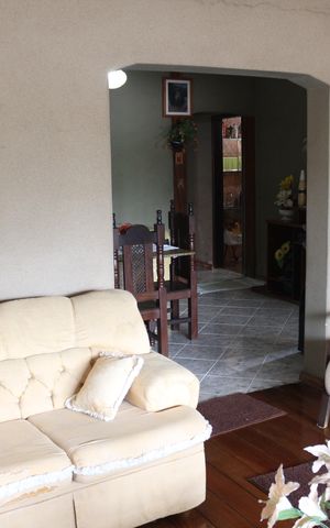 Casa à venda com 360m², 3 quartos e 3 vagasSala