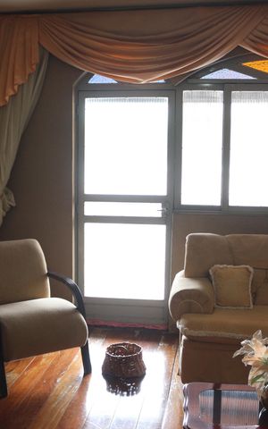 Casa à venda com 360m², 3 quartos e 3 vagasSala