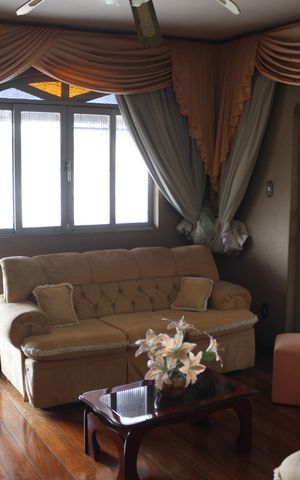 Casa à venda com 360m², 3 quartos e 3 vagasSala 