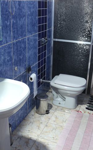 Casa à venda com 360m², 3 quartos e 3 vagasCasa 3 Banheiro 