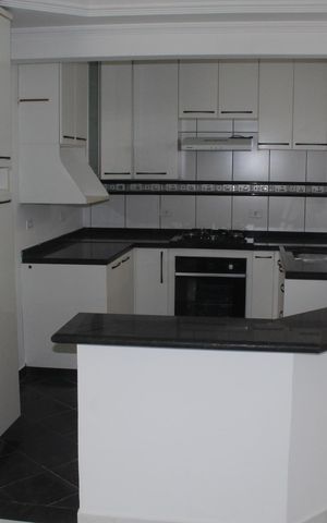 Casa de condomínio para alugar com 200m², 3 quartos e 3 vagasCozinha
