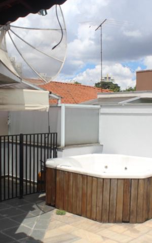 Casa de condomínio para alugar com 200m², 3 quartos e 3 vagasCobertura