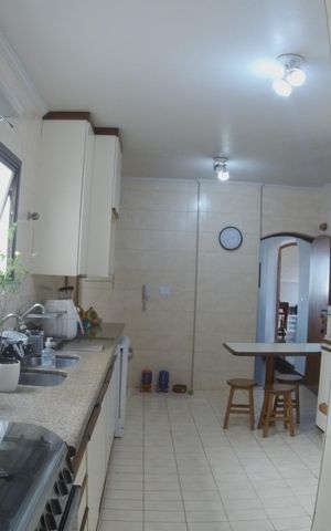 Apartamento à venda com 263m², 4 quartos e 3 vagas Apartamento à venda com 263m², 4 quartos e 3 vagasCozinha
