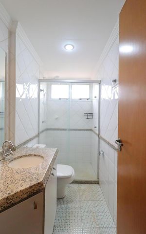 Apartamento para alugar com 55m², 2 quartos e 2 vagas Apartamento para alugar com 55m², 2 quartos e 2 vagasBanheiro da Suíte 2