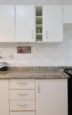 Apartamento para alugar com 55m², 2 quartos e 2 vagas Apartamento para alugar com 55m², 2 quartos e 2 vagasCozinha
