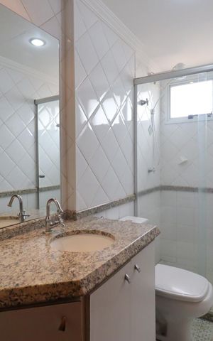 Apartamento para alugar com 55m², 2 quartos e 2 vagas Apartamento para alugar com 55m², 2 quartos e 2 vagasBanheiro da Suíte 2