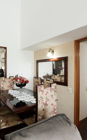 Apartamento à venda com 167m², 4 quartos e 2 vagas Apartamento à venda com 167m², 4 quartos e 2 vagasSala