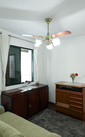 Apartamento à venda com 167m², 4 quartos e 2 vagas Apartamento à venda com 167m², 4 quartos e 2 vagasSuíte 2