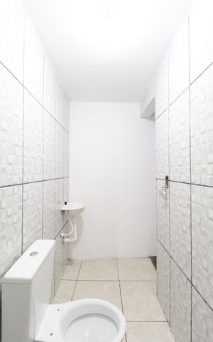 Casa para alugar com 30m², 1 quarto e sem vaga Casa para alugar com 30m², 1 quarto e sem vagaBanheiro