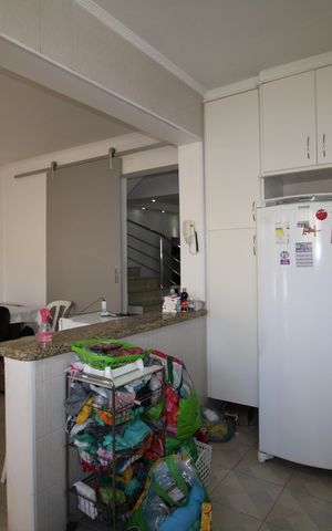 Casa à venda com 315m², 4 quartos e 8 vagasCozinha