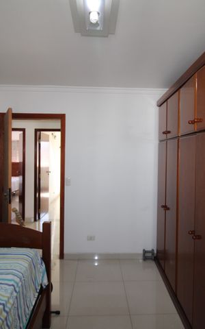 Casa à venda com 315m², 4 quartos e 8 vagasQuarto 4