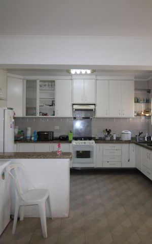 Casa à venda com 315m², 4 quartos e 8 vagasCozinha
