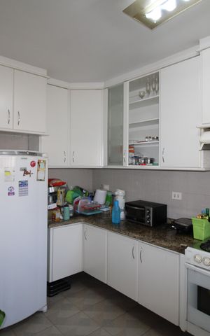 Casa à venda com 315m², 4 quartos e 8 vagasCozinha