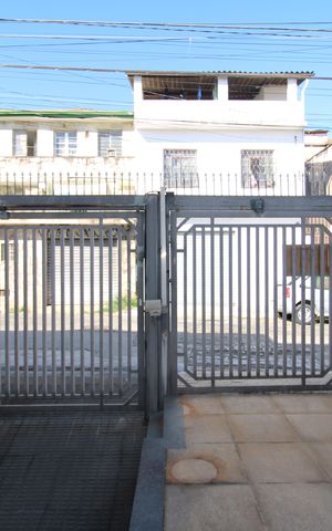 Casa à venda com 315m², 4 quartos e 8 vagasGaragem