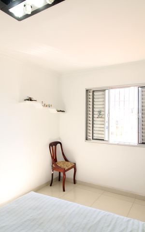 Casa à venda com 315m², 4 quartos e 8 vagasQuarto 2