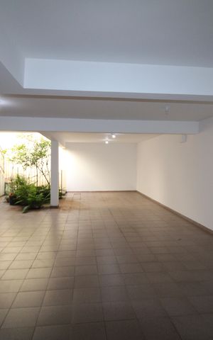 Casa à venda com 315m², 4 quartos e 8 vagasGaragem