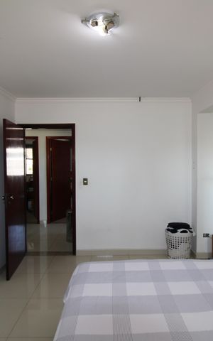 Casa à venda com 315m², 4 quartos e 8 vagasQuarto 1