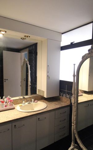 Apartamento para alugar com 355m², 4 quartos e 4 vagasQuarto 3 - Banheiro
