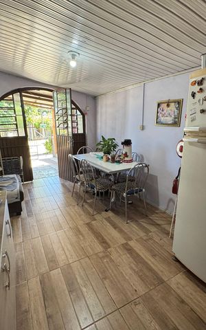 Casa à venda com 120m², 4 quartos e 1 vaga Casa à venda com 120m², 4 quartos e 1 vagaCozinha