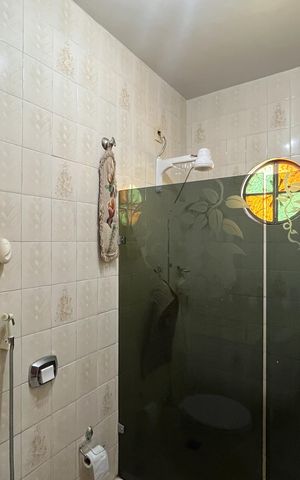 Casa à venda com 260m², 3 quartos e 1 vaga Casa à venda com 260m², 3 quartos e 1 vagaBanheiro 2