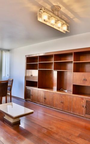 Apartamento à venda com 78m², 2 quartos e 1 vaga Apartamento à venda com 78m², 2 quartos e 1 vagaSala