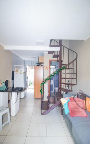 Casa de condomínio à venda com 90080m², 3 quartos e 1 vaga Casa de condomínio à venda com 90080m², 3 quartos e 1 vagaSala