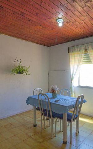 Casa à venda com 350m², 3 quartos e 3 vagas Casa à venda com 350m², 3 quartos e 3 vagasCozinha