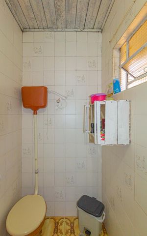 Casa à venda com 350m², 3 quartos e 3 vagas Casa à venda com 350m², 3 quartos e 3 vagasBanheiro