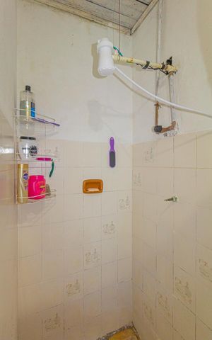 Casa à venda com 350m², 3 quartos e 3 vagas Casa à venda com 350m², 3 quartos e 3 vagasBanheiro