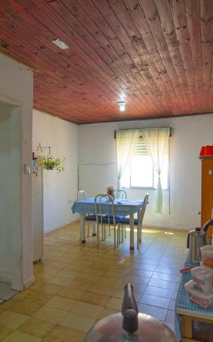 Casa à venda com 350m², 3 quartos e 3 vagas Casa à venda com 350m², 3 quartos e 3 vagasCozinha