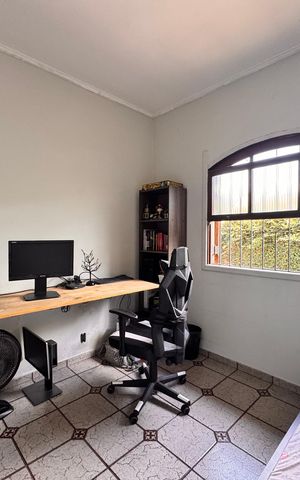 Casa à venda com 205m², 4 quartos e 3 vagas Casa à venda com 205m², 4 quartos e 3 vagasQuarto 2
