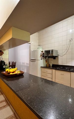 Casa à venda com 205m², 4 quartos e 3 vagas Casa à venda com 205m², 4 quartos e 3 vagasCozinha