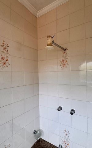 Casa à venda com 205m², 4 quartos e 3 vagas Casa à venda com 205m², 4 quartos e 3 vagasBanheiro 3