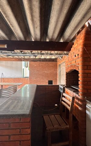 Casa à venda com 205m², 4 quartos e 3 vagas Casa à venda com 205m², 4 quartos e 3 vagasÁrea gourmet