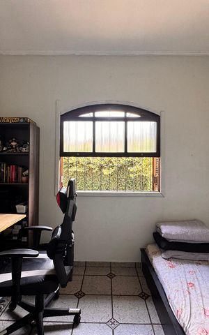 Casa à venda com 205m², 4 quartos e 3 vagas Casa à venda com 205m², 4 quartos e 3 vagasQuarto 2