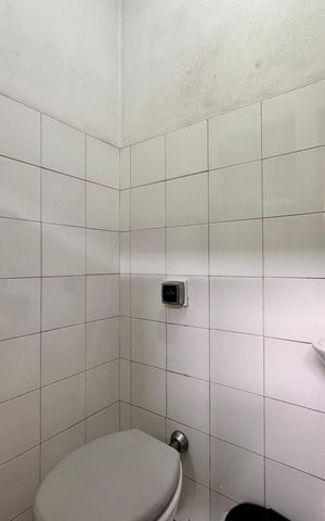 Casa à venda com 205m², 4 quartos e 3 vagas Casa à venda com 205m², 4 quartos e 3 vagasBanheiro